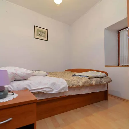 In 14933 Apartment *
